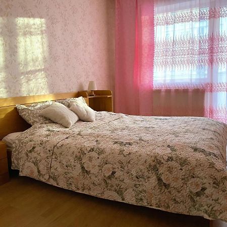 Spacious 3-Room Apartment & Parking Riga Bagian luar foto