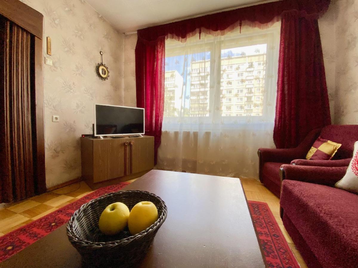 Spacious 3-Room Apartment & Parking Riga Bagian luar foto